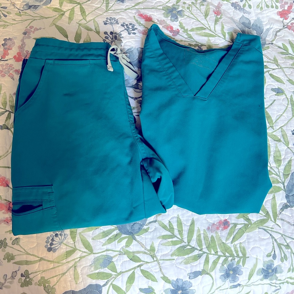 FIGS Pacific Blue Scrub Set 😷